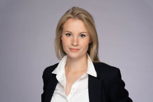 Advokatfullmektig Julie Marie Flom Advokatfullmektig Julie Marie Flom